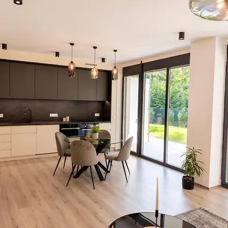 Fenyvesliget Apartamento Balatonfenyves